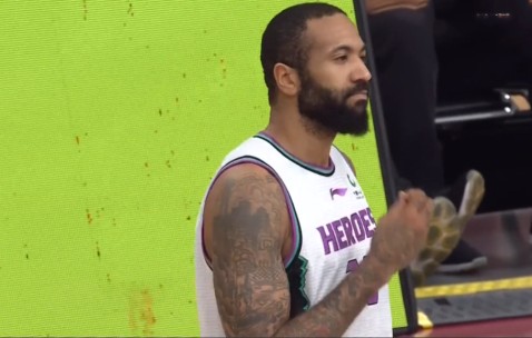 悦盈官网 -迈阿密热火今晚手感冰凉，志在欧超杯名次提升，媒体盛赞，控场能力受关注(胸口中间有火灼热感)