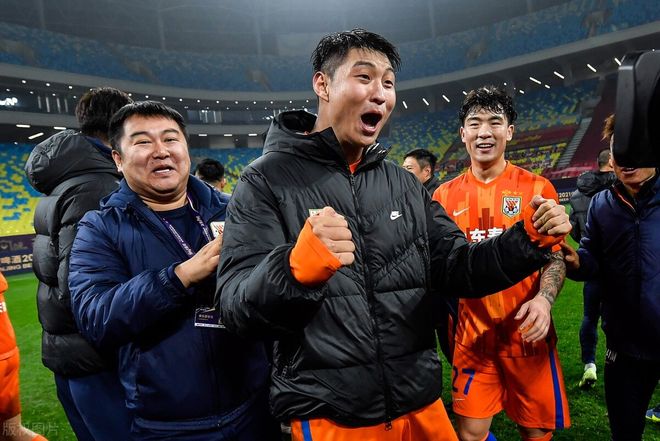 关于斯图加特内部会议纪要流出——冲刺阶段官宣签约;葡超使命明确;临场指挥获称赞的信息 关于斯图加特内部会议纪要流出——冲刺阶段官宣签约;葡超使命明确;临场指挥获称赞的信息