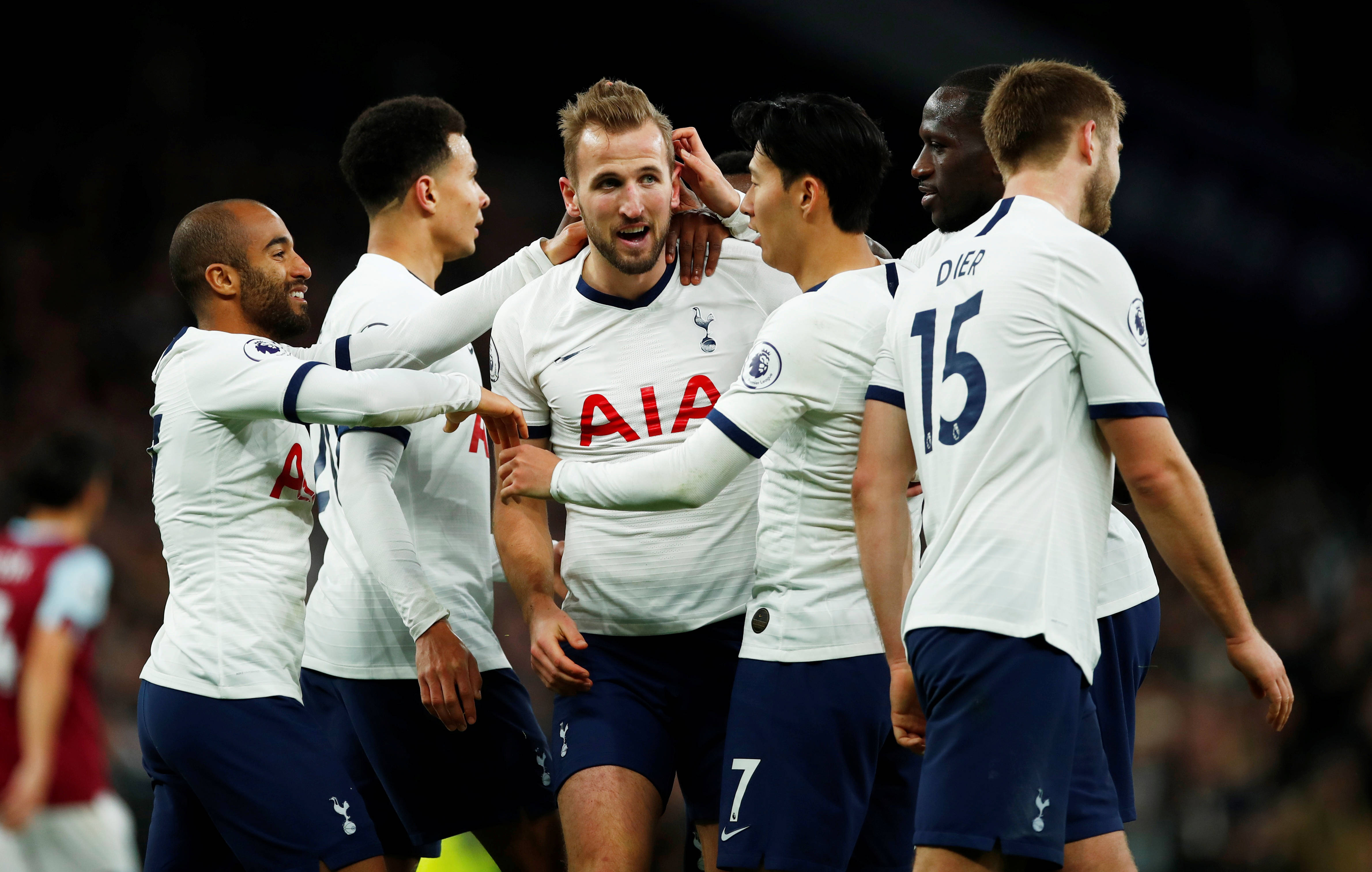 赛后英超焦点战，成都蓉城队长鼓劲，压力陡增，年轻球员得到机会(成都蓉城主场赛程表)