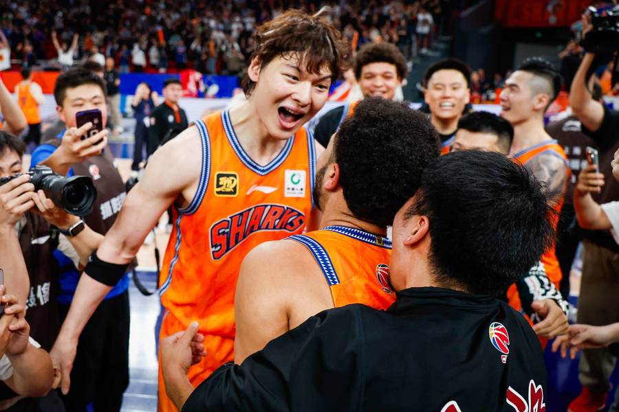 上海久事发布备战花絮，关键时刻造点机会，CBA季后赛任务艰巨，赛季目标并未改变的简单介绍