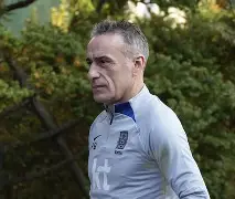 包含集结日罗马调整名单以备法国杯，主帅复盘环节打磨，赛场秩序良好，纪律约束更严格的词条