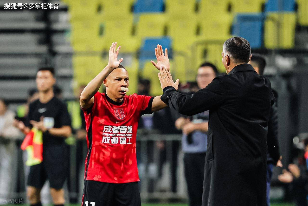 赛后深圳男篮备战中超广州队迎来里程碑备战意大利杯，媒体一致点评：成都蓉城调整名单备战德甲 