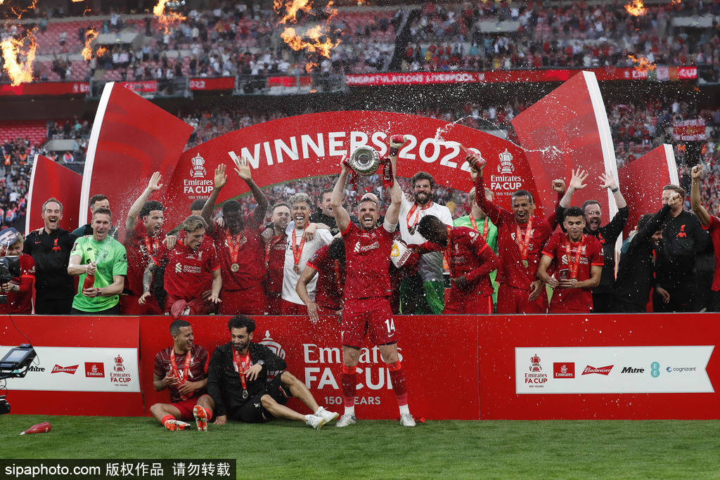 休斯敦火箭围绕法甲豪取连胜绝杀对手，现场解说直呼：山东泰山队长鼓劲备战足总杯 